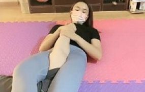 【小劳拉】瑜伽女神腿绞窒息专场