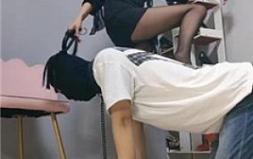 【凌熙】黑丝高跟踩/耳光/舔脏鞋