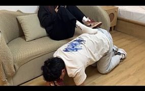 【无双工作室】素人系列二：给素人舔鞋底，鞋底喂食