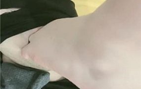 【樊樊】皮鞋及膝棉袜恋足舔/脚插嘴