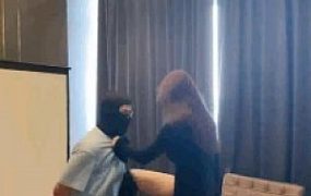 【美美子】双S踢裆场-高跟踩踏碾/手脚鞋底耳光