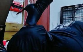 【西安欣】镜前骑马/舔短靴黑丝/踩踏/窒息