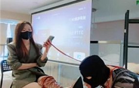 【陈莹斯】圈养犬化-捆绑/揪耳朵/吃口水/体罚嘴叼衣架