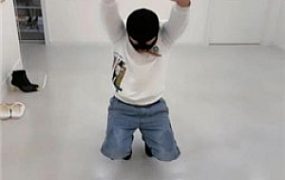 【辣姐】和男友逛街累了让家奴伺候