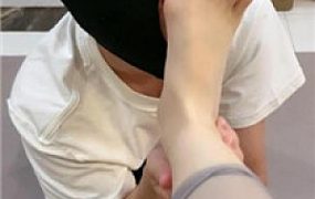 【嘉妮】转胯爬行/舔姨妈巾/灌圣水/跪舔脏鞋底原味jio