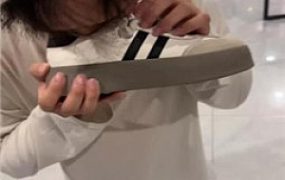 【琳儿】学生主脏鞋白袜肉丝气味控制【上】