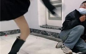 【孤傲女帝】暴力踩手/打断戒尺/碾压狗爪/打手心