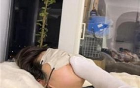 【橘子没熟】双母畜发骚-闻舔白袜jio