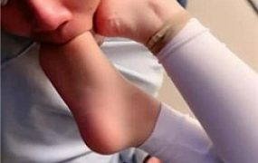 【简一】马术女教练-骑马爬行/鞭打/转胯/闻舔臭脚丫