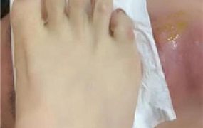 【丹丹】圈养狗奴喂食-圣水做饭-闻长靴臭脚-加官窒息