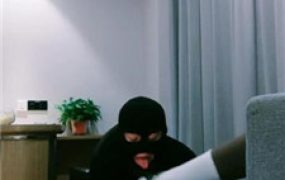 【护短S】跪舔小白鞋白袜/踩踏香蕉喂食