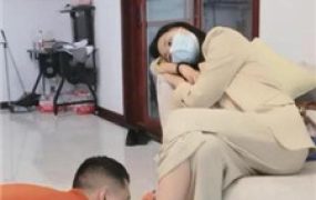 【凌儿女神】舔脏鞋底裸足/物化脚垫/骑马