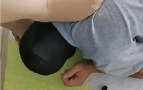 【广东迪迪】闻舔高跟肉丝脚-踩踏 【双视角版】