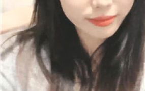 【玥悦】双S-姐妹花逛街回家让绿帽伺候【双视角版】