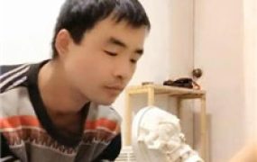 【鱼子酱】跪舔萝莉S的脏鞋子