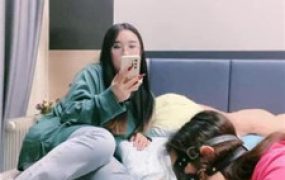 【小羊】双母畜-裸足恋足舔