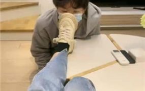 【酒鸽】运动后原味鞋袜辱/吃黑棉袜/转胯