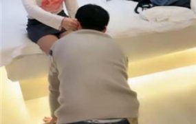 【小雅老师】跪舔大学生S的原味jio