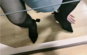 【嘉一】剧情-开发同事-黑丝高跟踩虐【完整版】