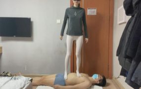 【丝蔓】白丝美脚踩人体舞毯