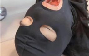 【伊楠】双S-运动鞋踩踏踢踹/耳光/脚下喂食/吃棉袜【双视角版】