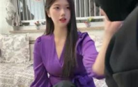 【佳奈】黑丝长靴美腿诱惑开发狗