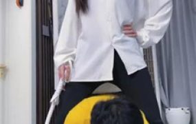 【麋鹿银儿】骑马转胯/鞭打/口水吐脸/脚深喉