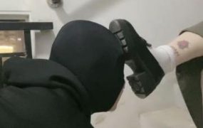 【颜颜sama】楼道-洛丽塔S-皮鞋白袜舔/深喉/踩踏