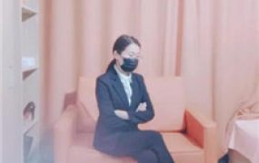 【依然】白领S下班报复猥琐老板