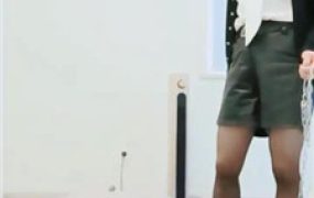 【雪妃】狗链骑马遛狗/鞭打/踩踏喂食