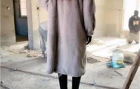 【沅芷大人】烂尾楼调双狗-皮靴踢踹/踩腿活埋/耳光掐脖