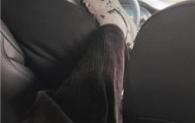 【奶萍】学生女神S-车内运动鞋白袜气味辱