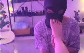 【谢伊女王】原味脚恋足舔/坐脸窒息