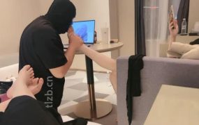 【LL77】双S-高跟丝袜美腿踩虐【双视角版】