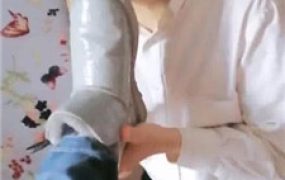 【蓝蜻蜓】清理雪地靴脏鞋底