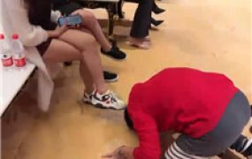 【最浪女慕】超多素人-KTV-踩虐凌辱贱奴