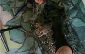 【叶子天津】木乃伊囚禁-长靴全体重踩踏-喝圣水口水