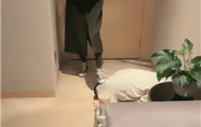 【万一】情侣主-约会后帆布鞋黑丝虐绿帽老公