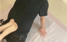 【苒溪】双S-家奴伺候素人闺蜜-品尝玉足