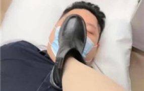 【奈奈】原味肉丝脚捂脸/脏短靴踩踏