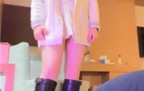 【木秋S】跪舔长靴原味肉丝脚/虐乳