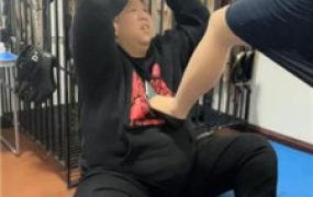 【冰色】吊绑肥狗-肉丝高跟踩虐