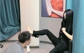 【鱼糯糯】双S-吊绑贱奴疯狂虐打/揪耳骑脖/转胯/耳光裸足插嘴