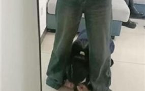 【爱可呀】和超模学姐调母畜