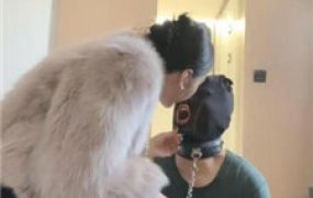 【小月牙】狗链拴丧家之犬-虐乳/藤条抽/闻舔高跟/卫生巾辱