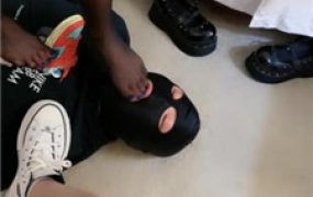 【雅儿】双S-黑丝-帆布鞋踩踏/闻白袜臭鞋窝