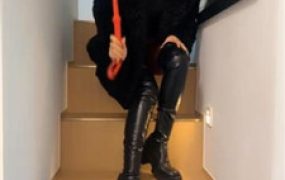 【猫爷】过膝长靴踩踏/鞭打/骑马/耳光