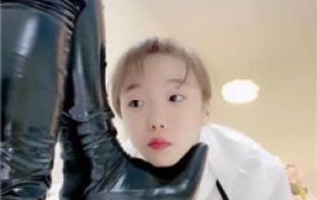 【茹雪】母畜-舔内裤舔裸足/深喉