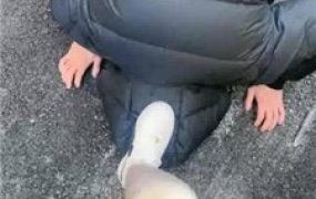 【酒鸽】大冬天户外遛狗虐