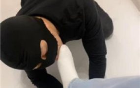 【03小殿下】嘴叼鞋/跪舔白袜裸足/对鞋磕头